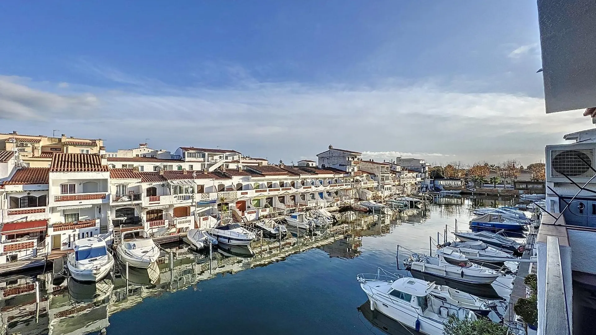 Porto Fino - Apartamento Vista Al Canal Y Reformad Empuriabrava Apartmán